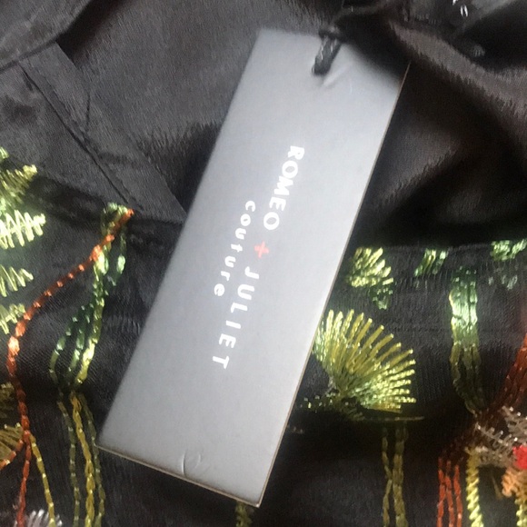 Romeo & Juliet Couture Sheer Embroidered Blouse - Picture 9 of 16